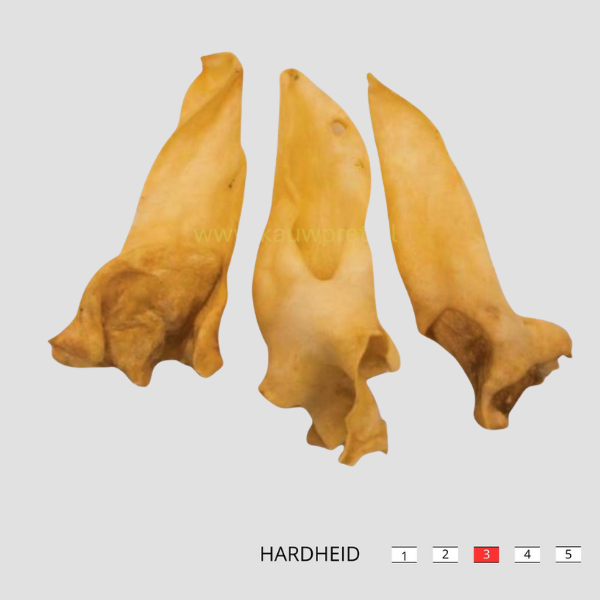 Lamsoren zijn een pure en 100% natuurlijke hondensnack. Het kauwen op de lamsoren draagt bij aan de gebitsverzorging van uw hond en zorgt voor een frisse adem. Dit maakt de lamsoren ideaal als kauwsnack.&nbsp; Lamsoren passen ook in een hypoallergeen dieet.